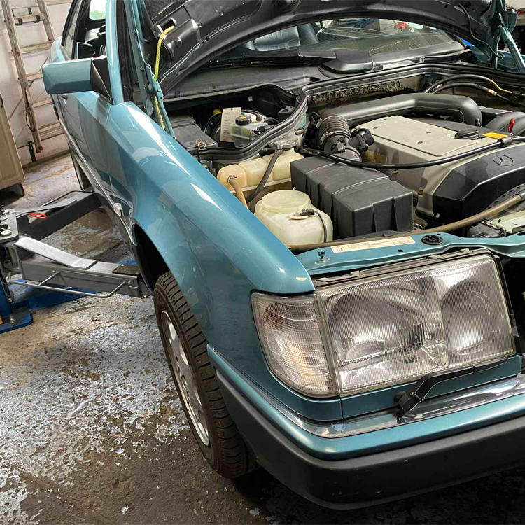 Classic Mercedes 320 CE in for Full Service at SP300