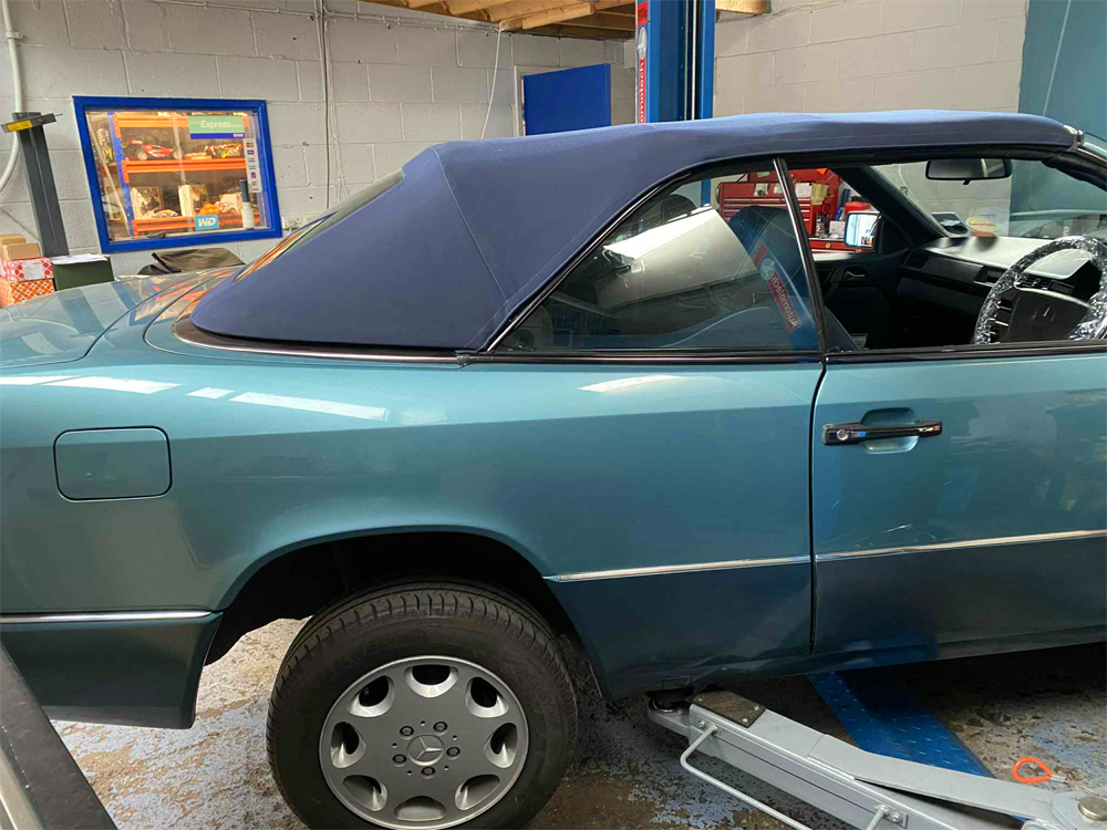 Mercedes 320CE Convertible Roof