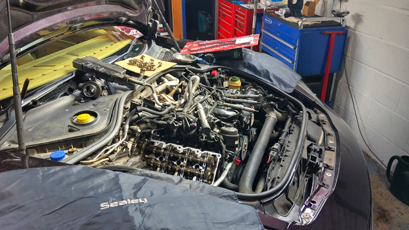  2011 Porsche Panamera 3.0 V6 Diesel Tiptronic S - Rocker Gasket Change