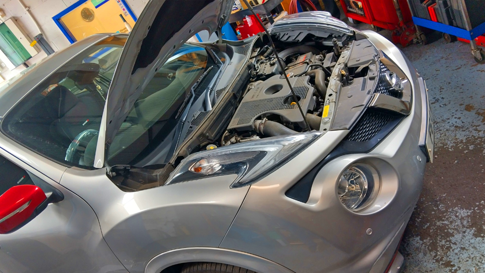 Hot Hatch MOT & Service – 2015 Nissan Juke Nismo RS at SP300 Chesterfield