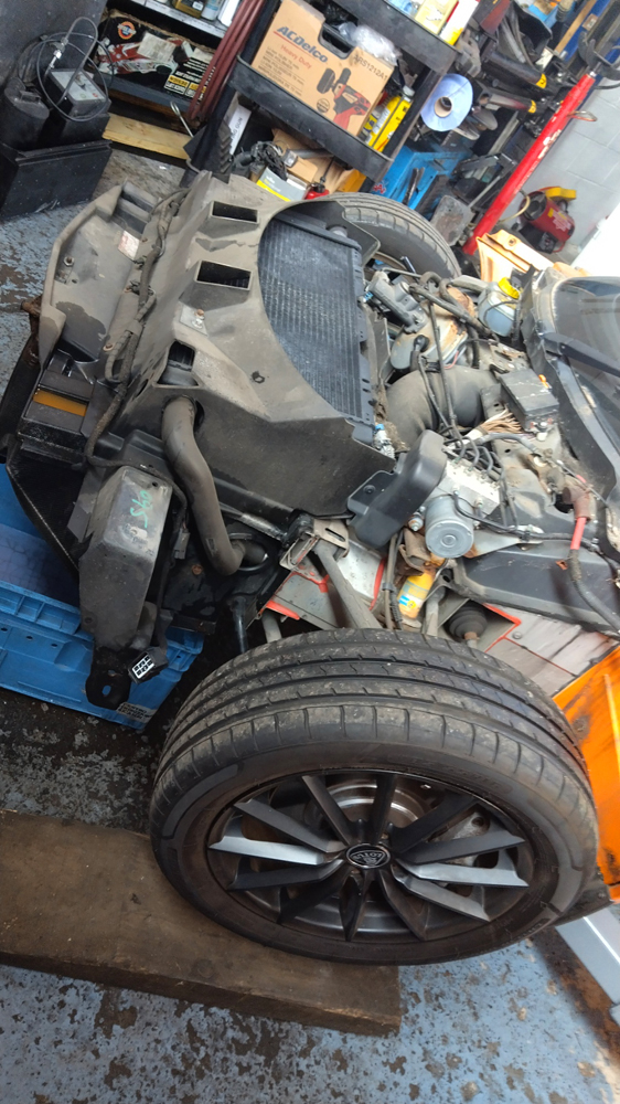 Clam off - Lotus Elise Series 2 1.8 L Toyota 1ZZ-FE