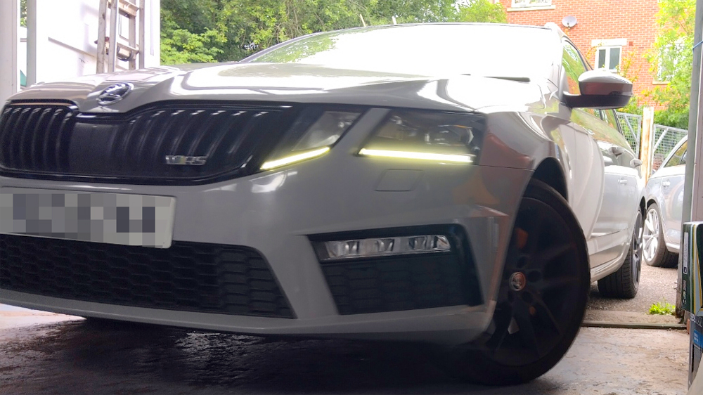 Diagnosing and Repairing an Engine Oil Leak – Skoda Octavia VRS